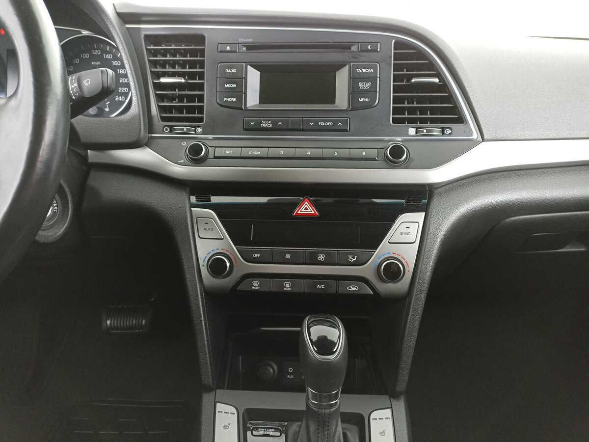 Б/У Хендай Елантра 2018 года. Фото: #12