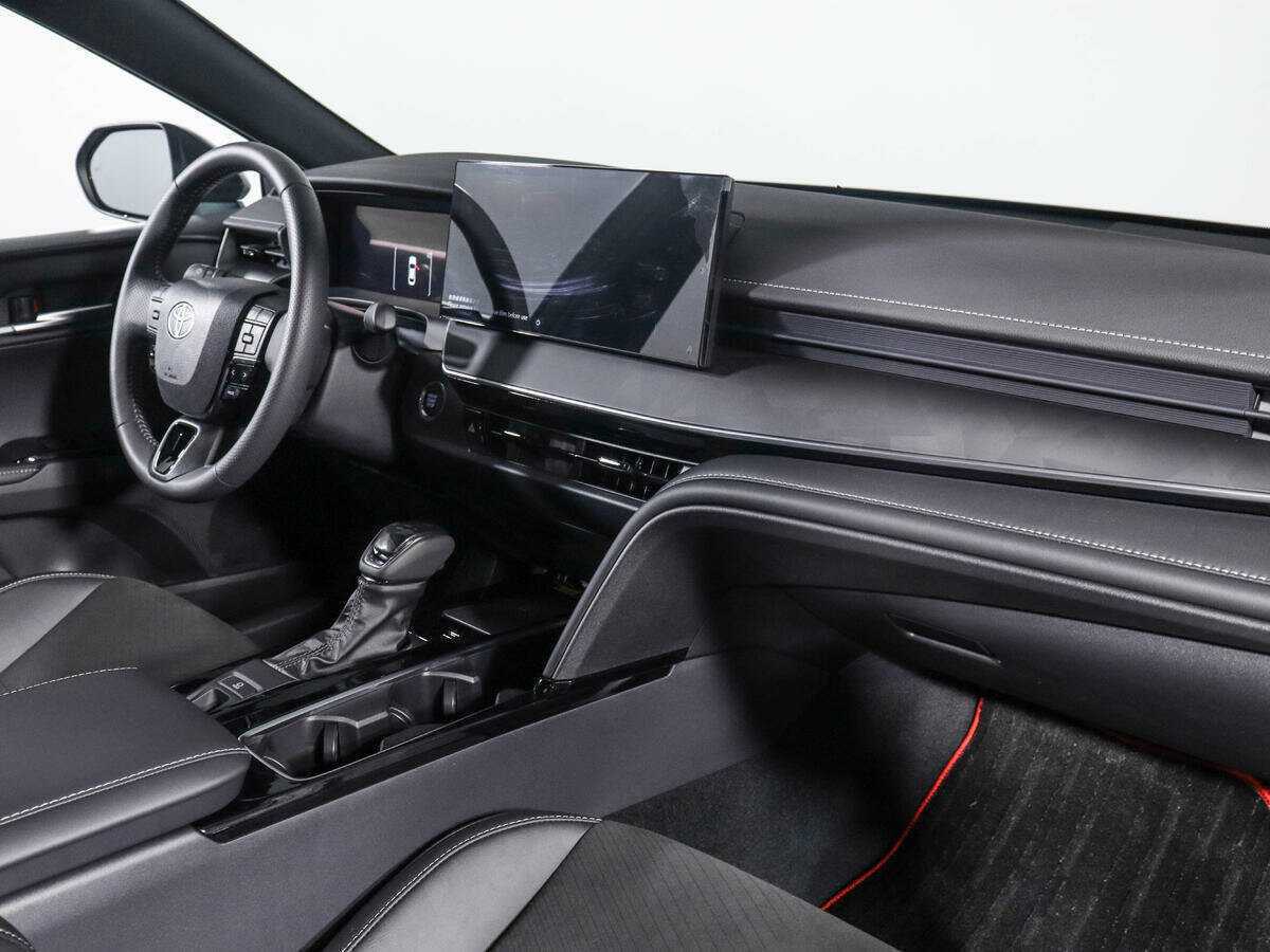 Toyota Camry 2024 года с пробегом. Фото: #12