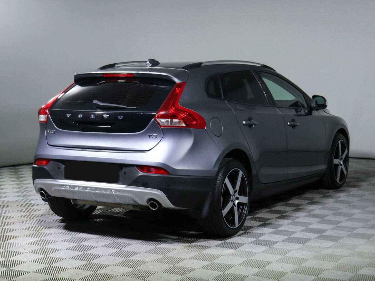 Volvo V40 Cross Country 2019 года с пробегом. Фото: #2