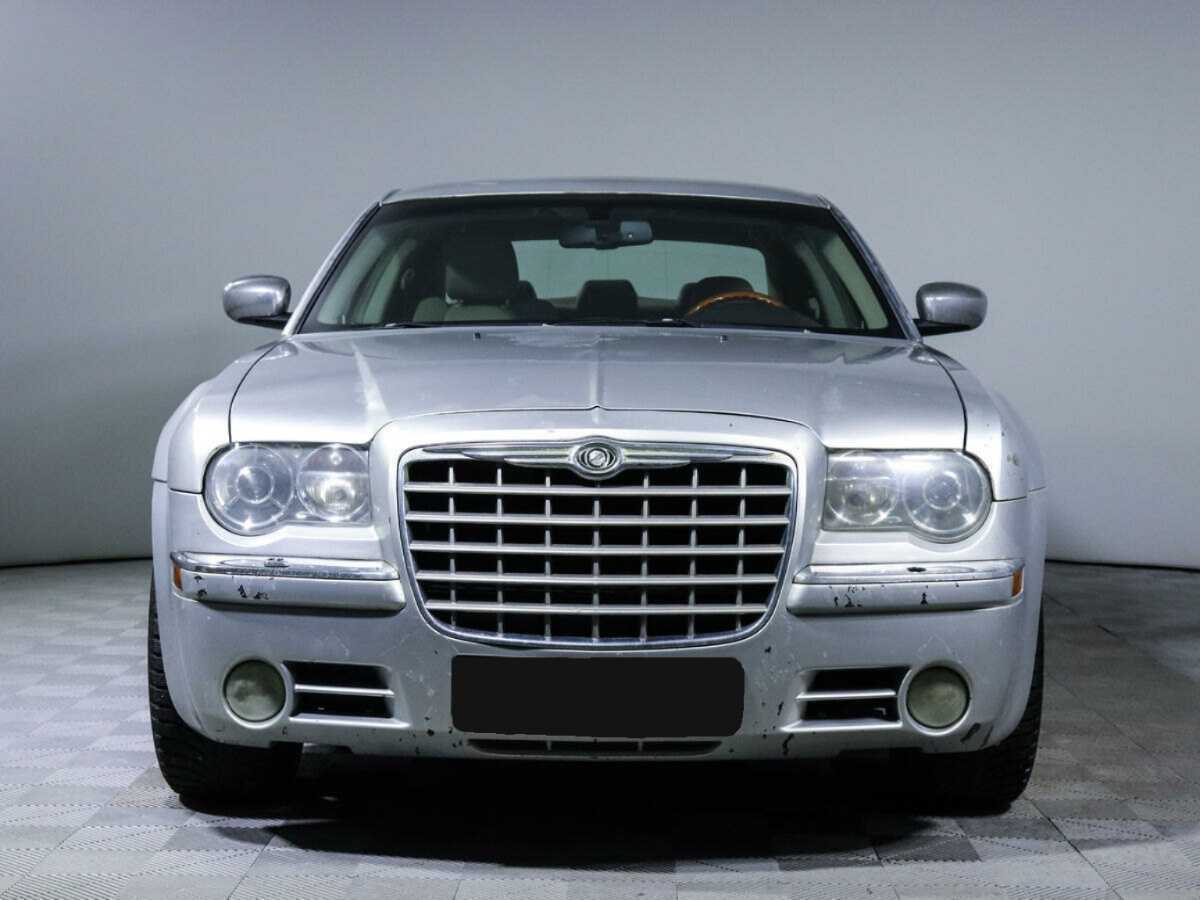 Chrysler 300C 2006 года с пробегом. Фото: #1