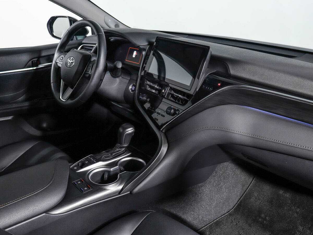 Toyota Camry 2023 года с пробегом. Фото: #7