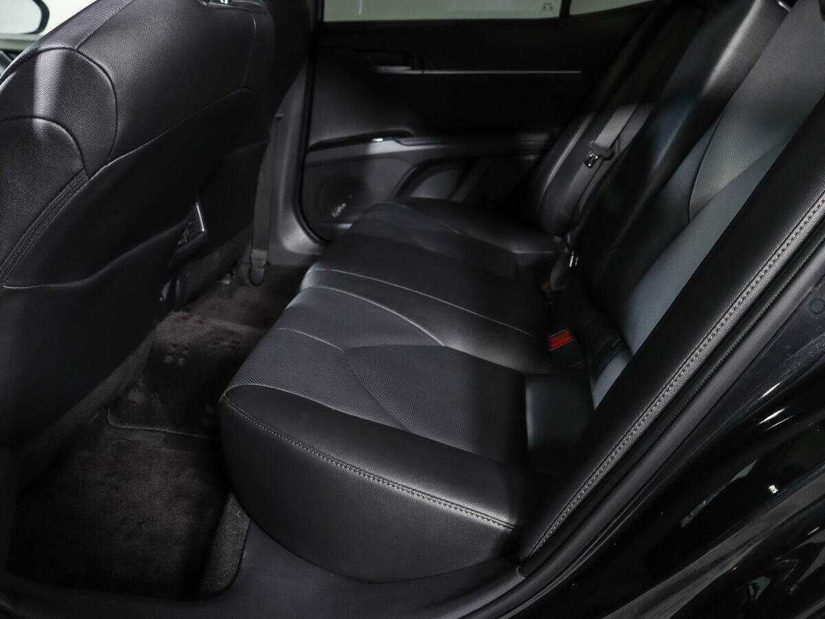 Toyota Camry 2023 года с пробегом. Фото: #8