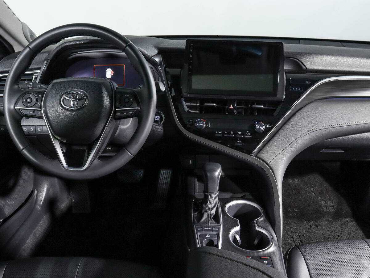 Toyota Camry 2023 года с пробегом. Фото: #10