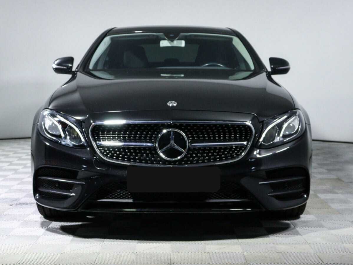 Mercedes-Benz E-Класс 2020 года с пробегом. Фото: #1