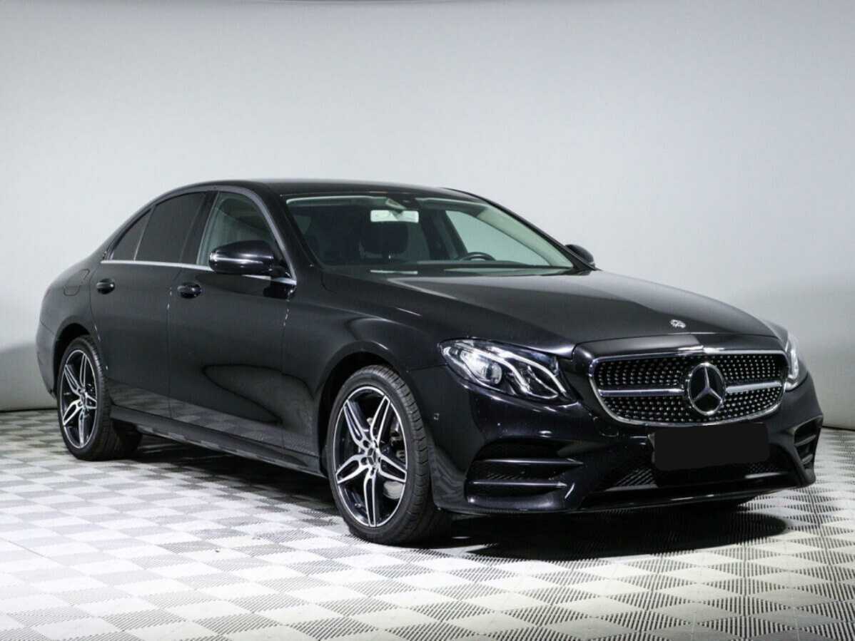 Mercedes-Benz E-Класс 2020 года с пробегом. Фото: #2