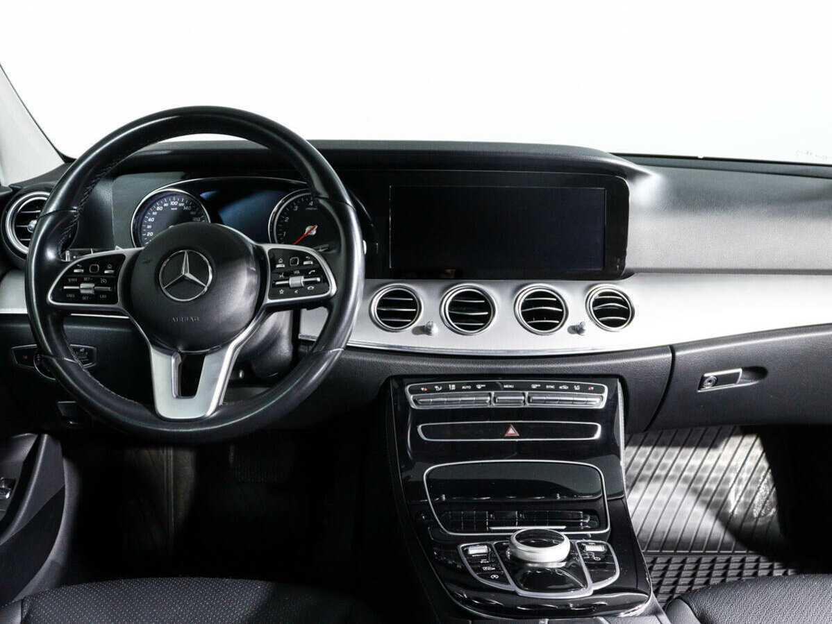 Mercedes-Benz E-Класс 2020 года с пробегом. Фото: #9