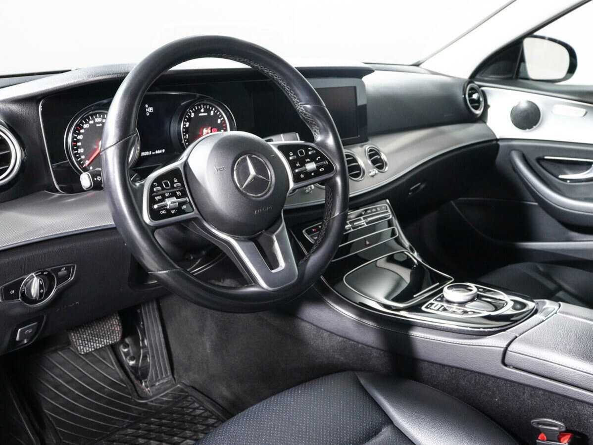 Mercedes-Benz E-Класс 2020 года с пробегом. Фото: #11