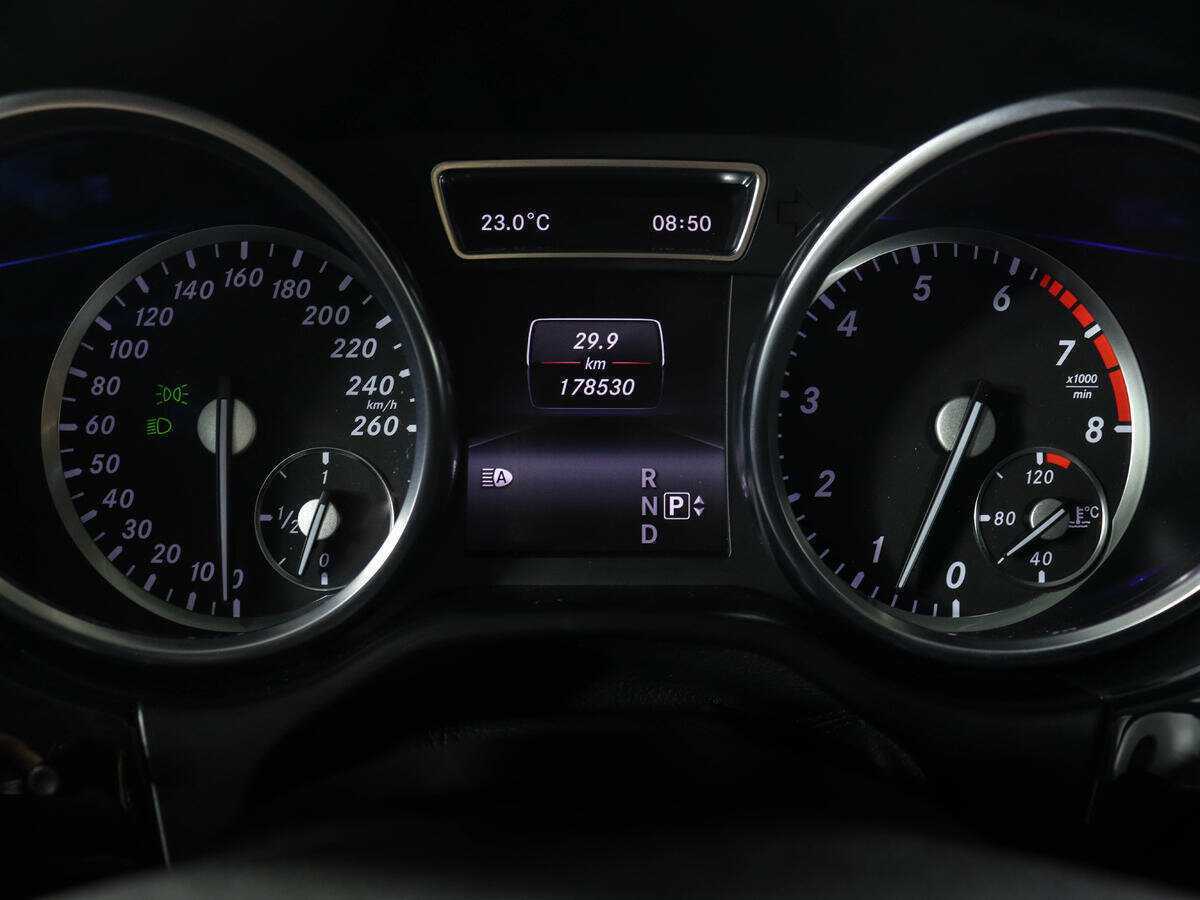 Mercedes-Benz GL-Класс 2013 года с пробегом. Фото: #9