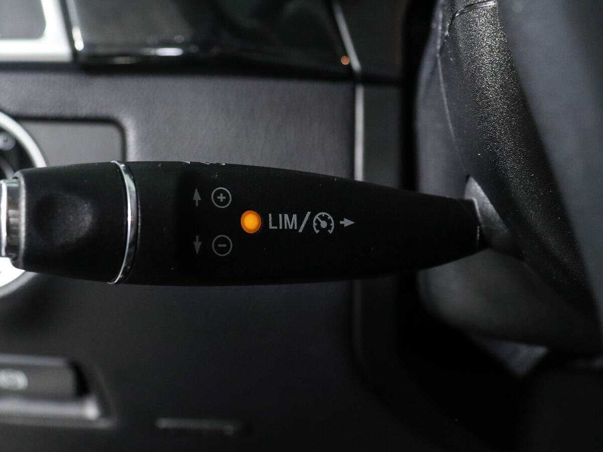 Mercedes-Benz GL-Класс 2013 года с пробегом. Фото: #21