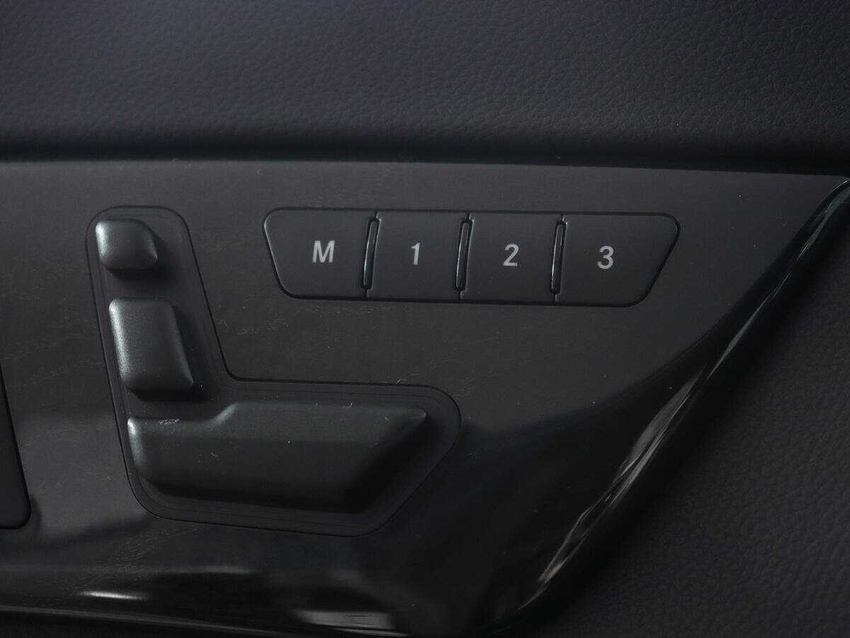 Mercedes-Benz CLS 2012 года с пробегом. Фото: #14