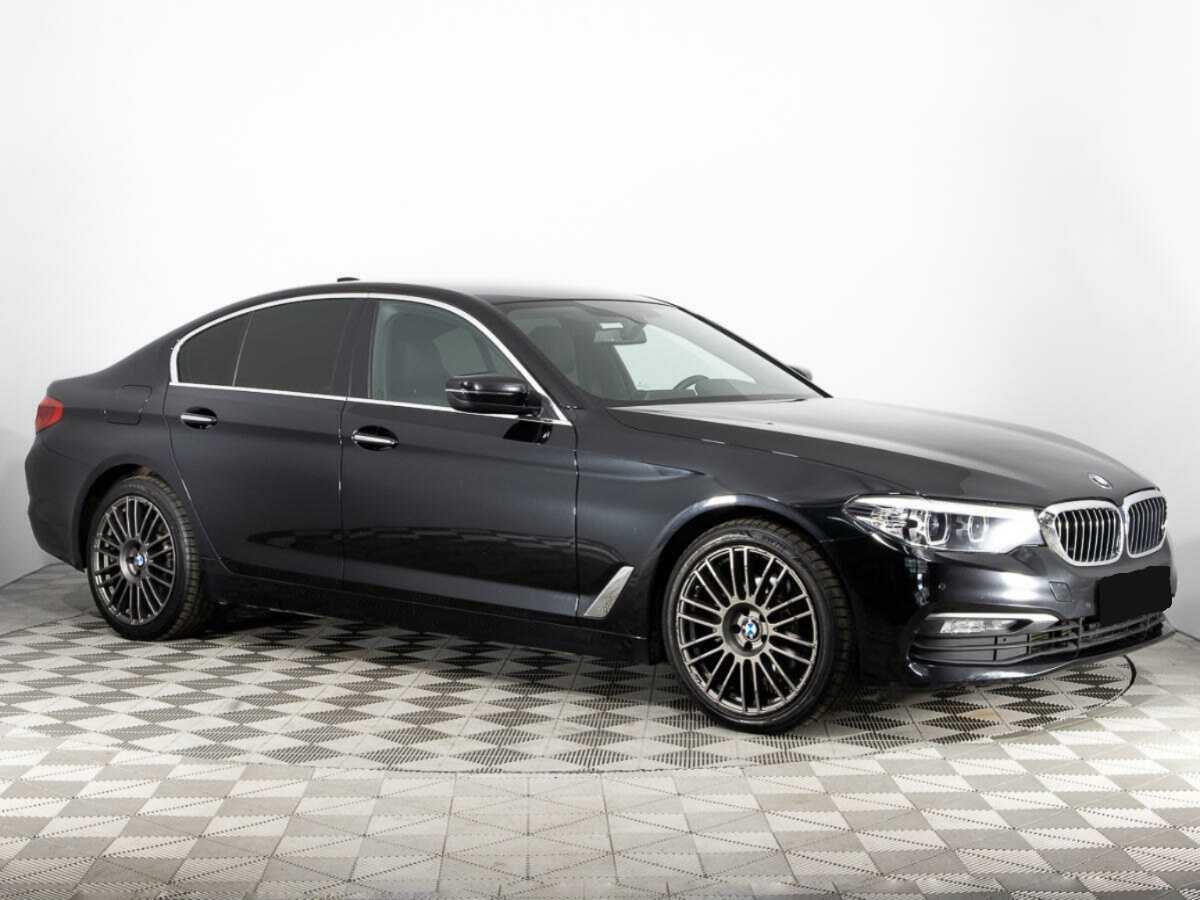 BMW 5 серии 2017 года с пробегом. Фото: #1