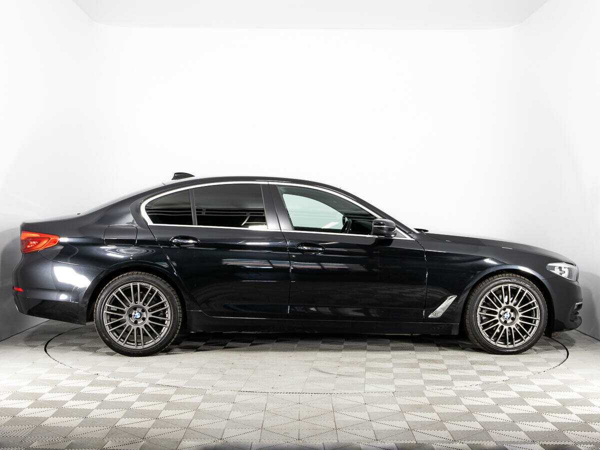 BMW 5 серии 2017 года с пробегом. Фото: #2