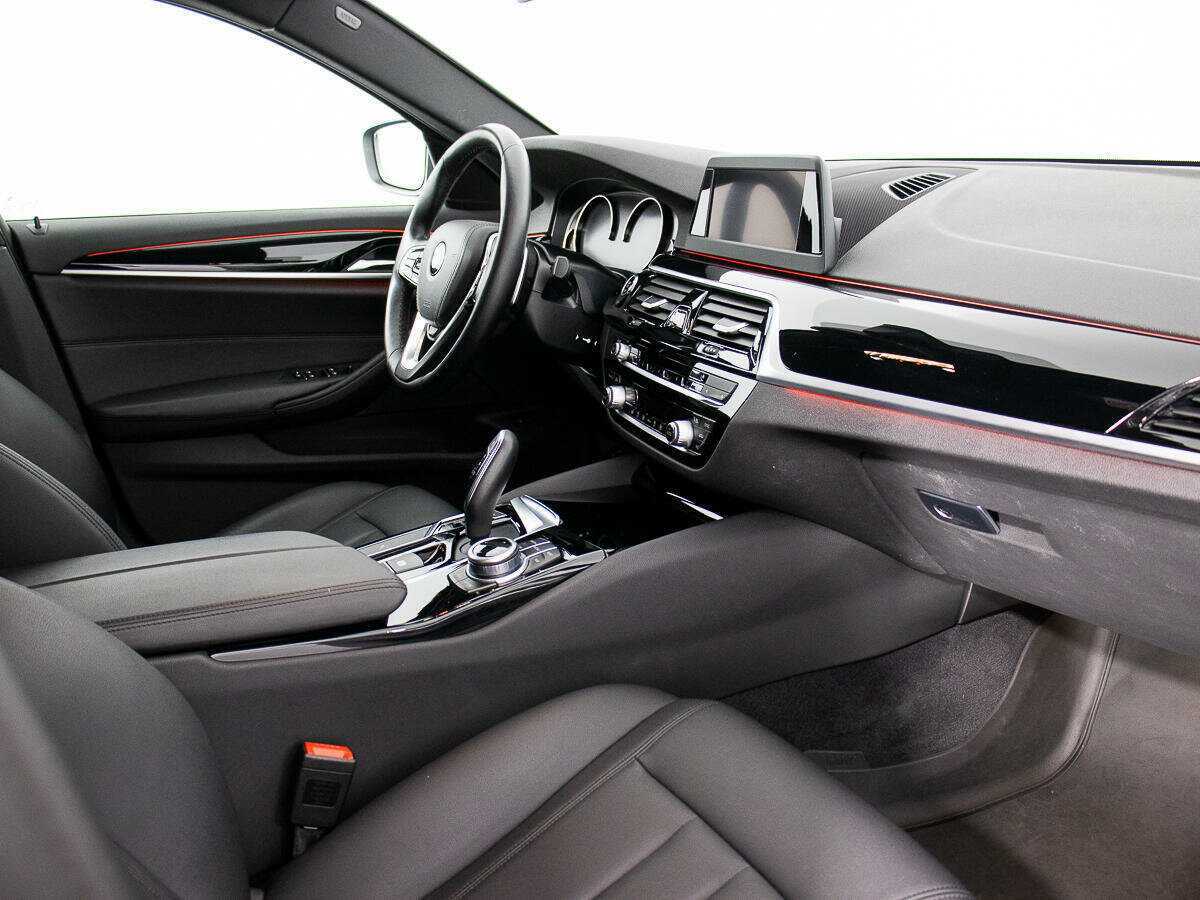 BMW 5 серии 2017 года с пробегом. Фото: #7