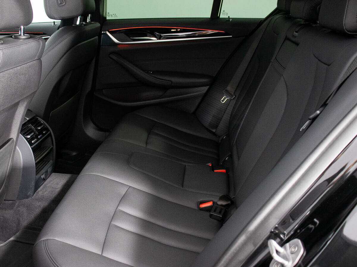 BMW 5 серии 2017 года с пробегом. Фото: #11