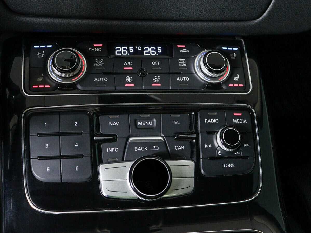 Audi A8 2015 года с пробегом. Фото: #21