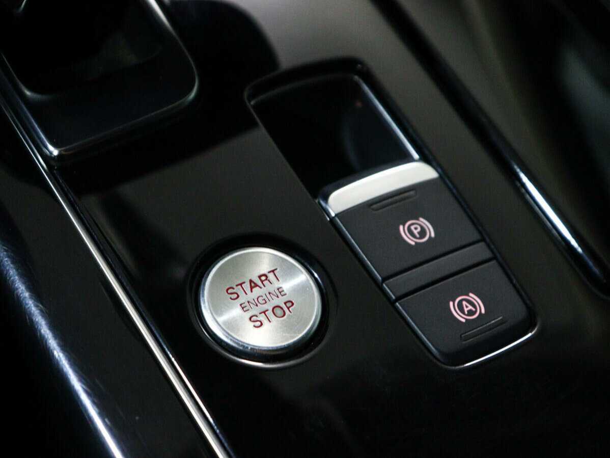 Audi A8 2015 года с пробегом. Фото: #27