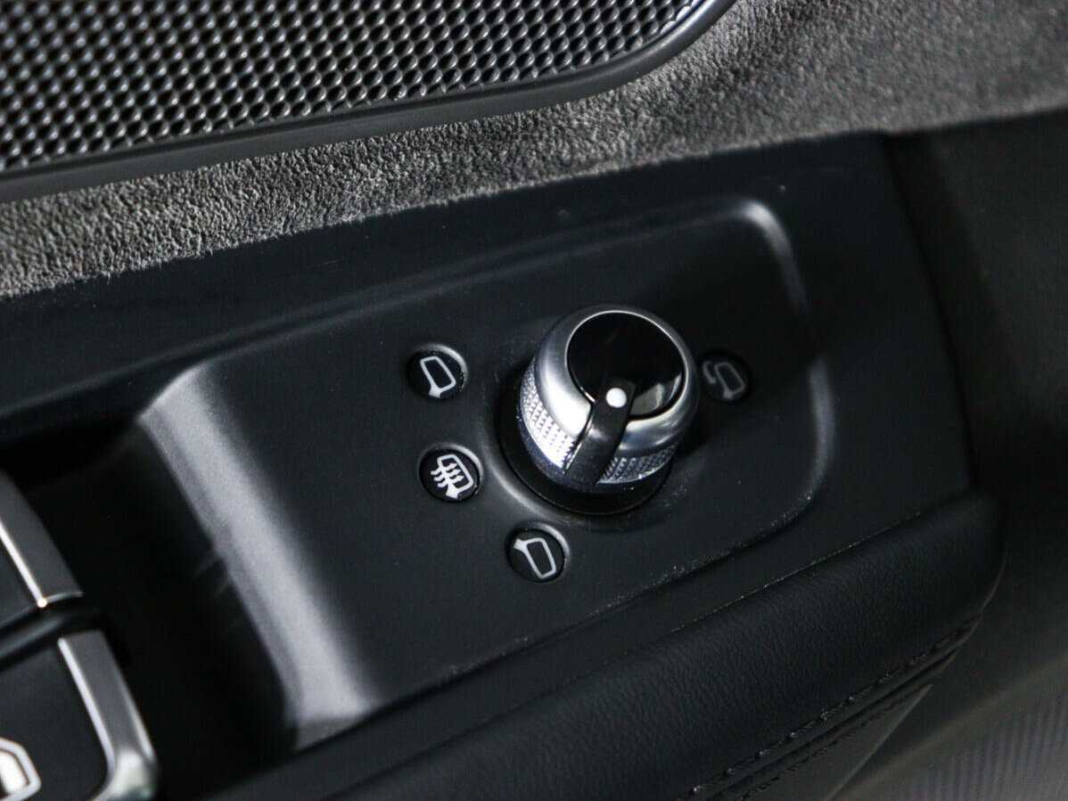 Audi A8 2015 года с пробегом. Фото: #28