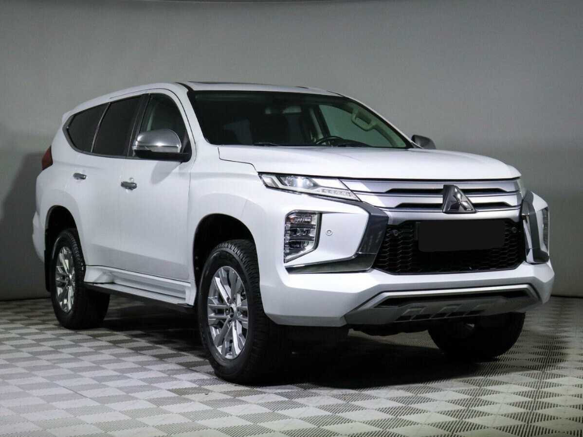 Mitsubishi Pajero Sport 2020 года с пробегом. Фото: #2