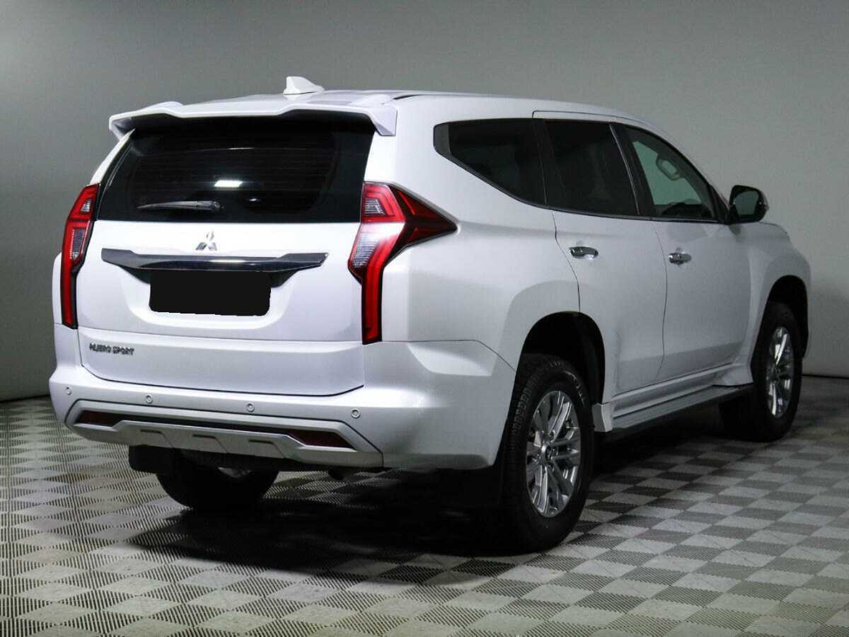 Mitsubishi Pajero Sport 2020 года с пробегом. Фото: #3