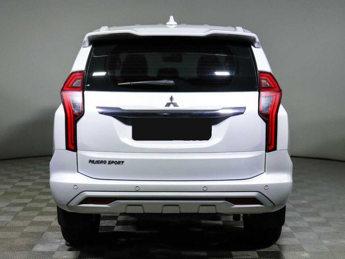 Mitsubishi Pajero Sport 2020 года с пробегом. Фото: #4