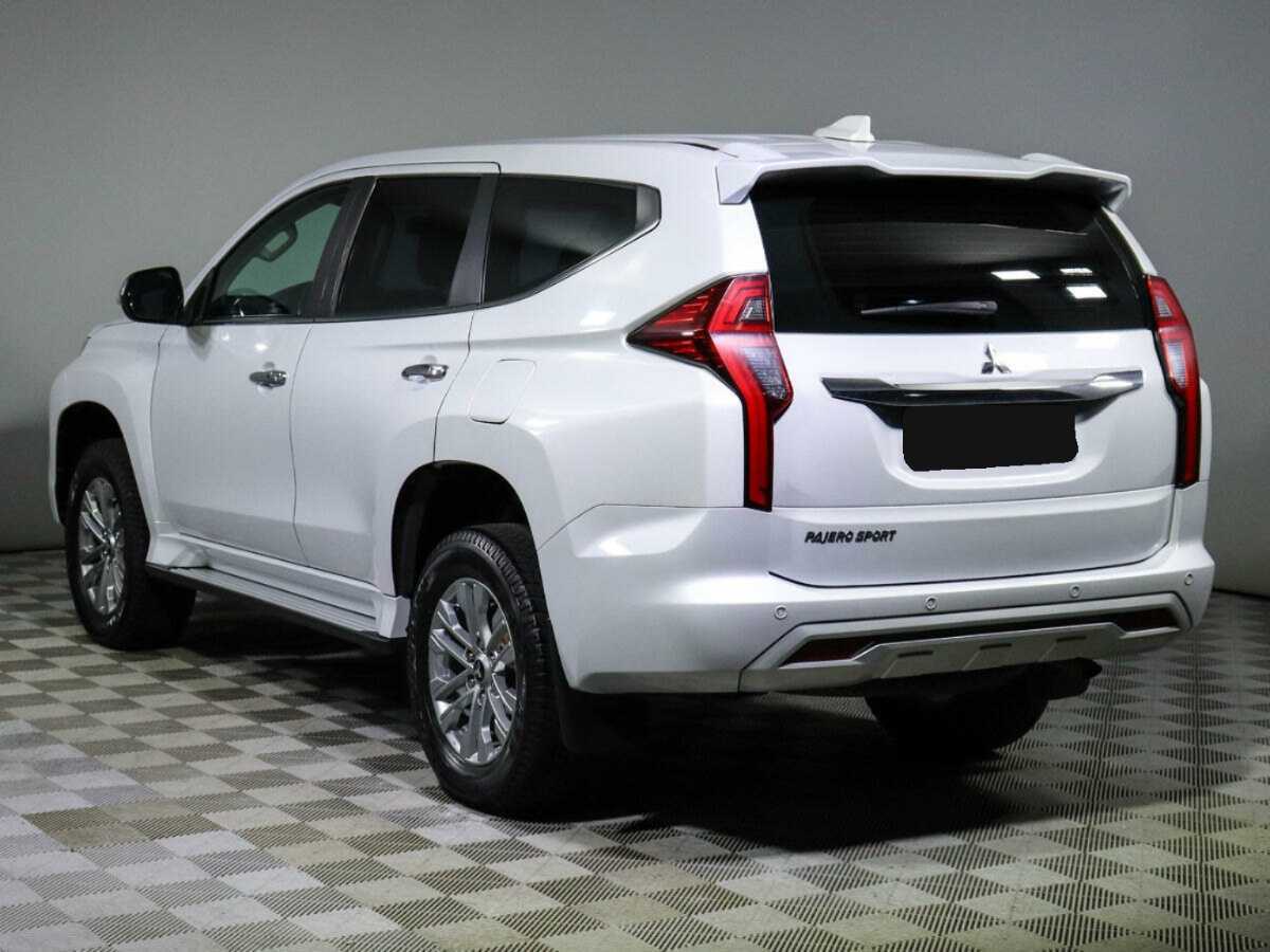 Mitsubishi Pajero Sport 2020 года с пробегом. Фото: #5