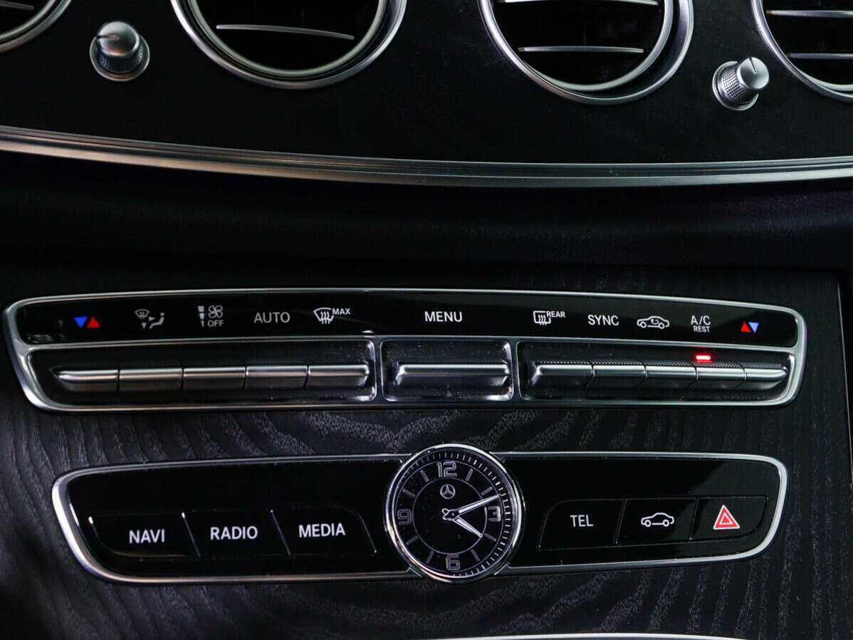 Mercedes-Benz E-Класс 2018 года с пробегом. Фото: #21