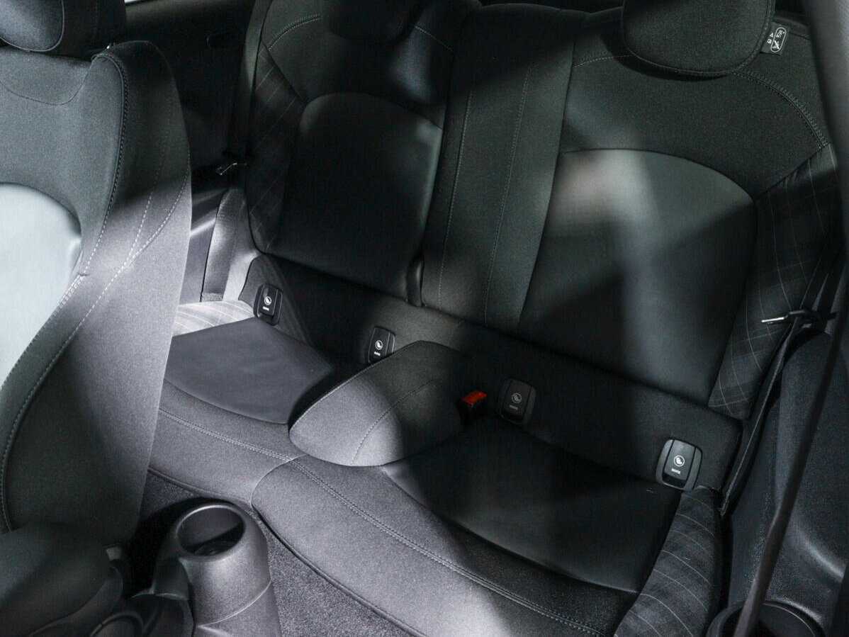 Mini Hatch 2018 года с пробегом. Фото: #9