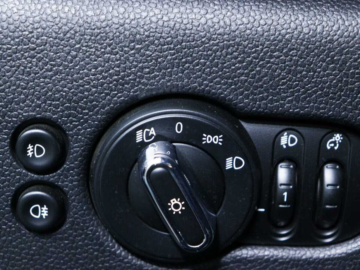 Mini Hatch 2018 года с пробегом. Фото: #17