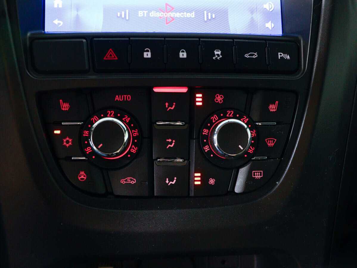 Б/У Опель Астра 2013 года. Фото: #12