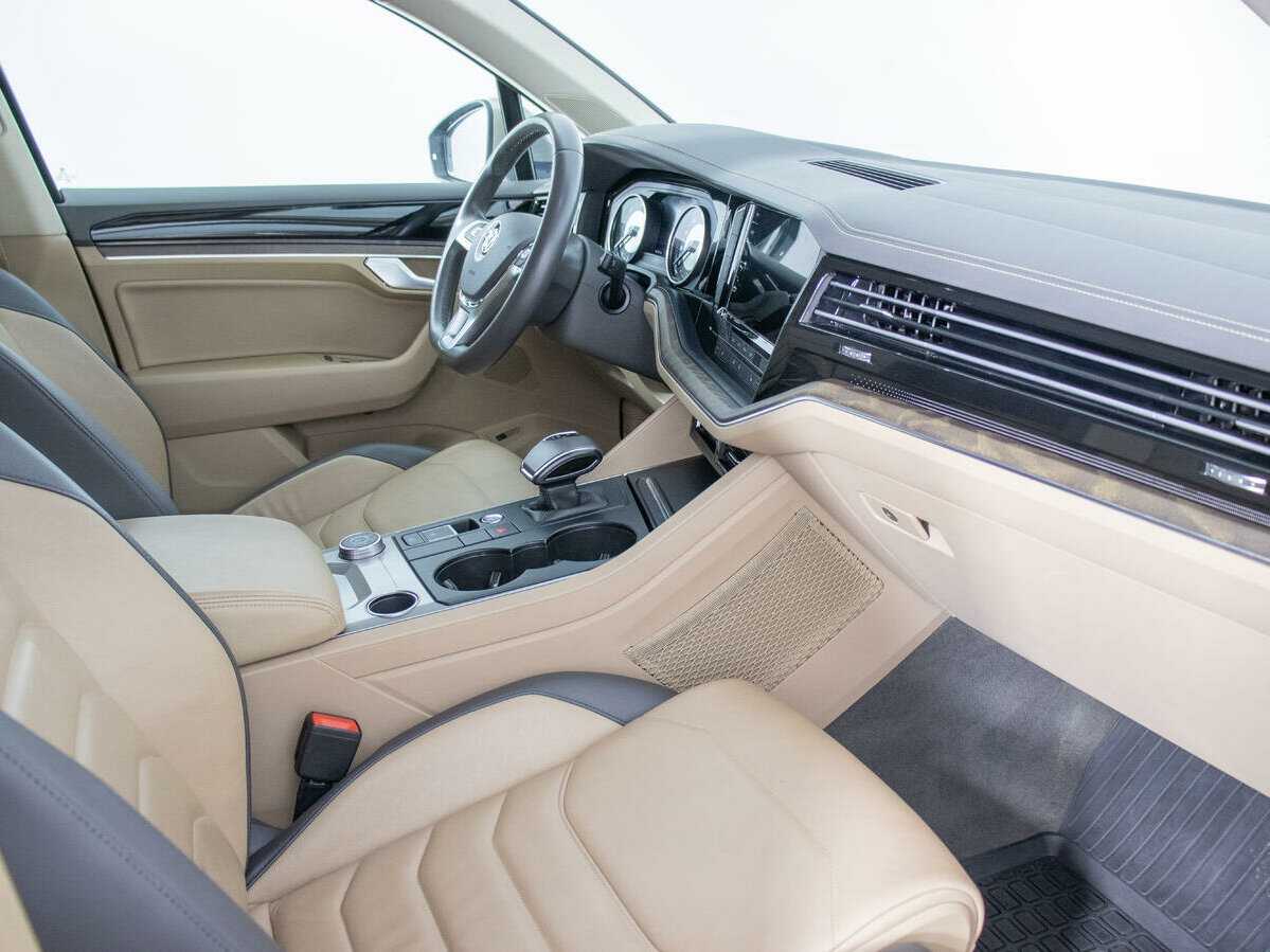 Volkswagen Touareg 2018 года с пробегом. Фото: #8