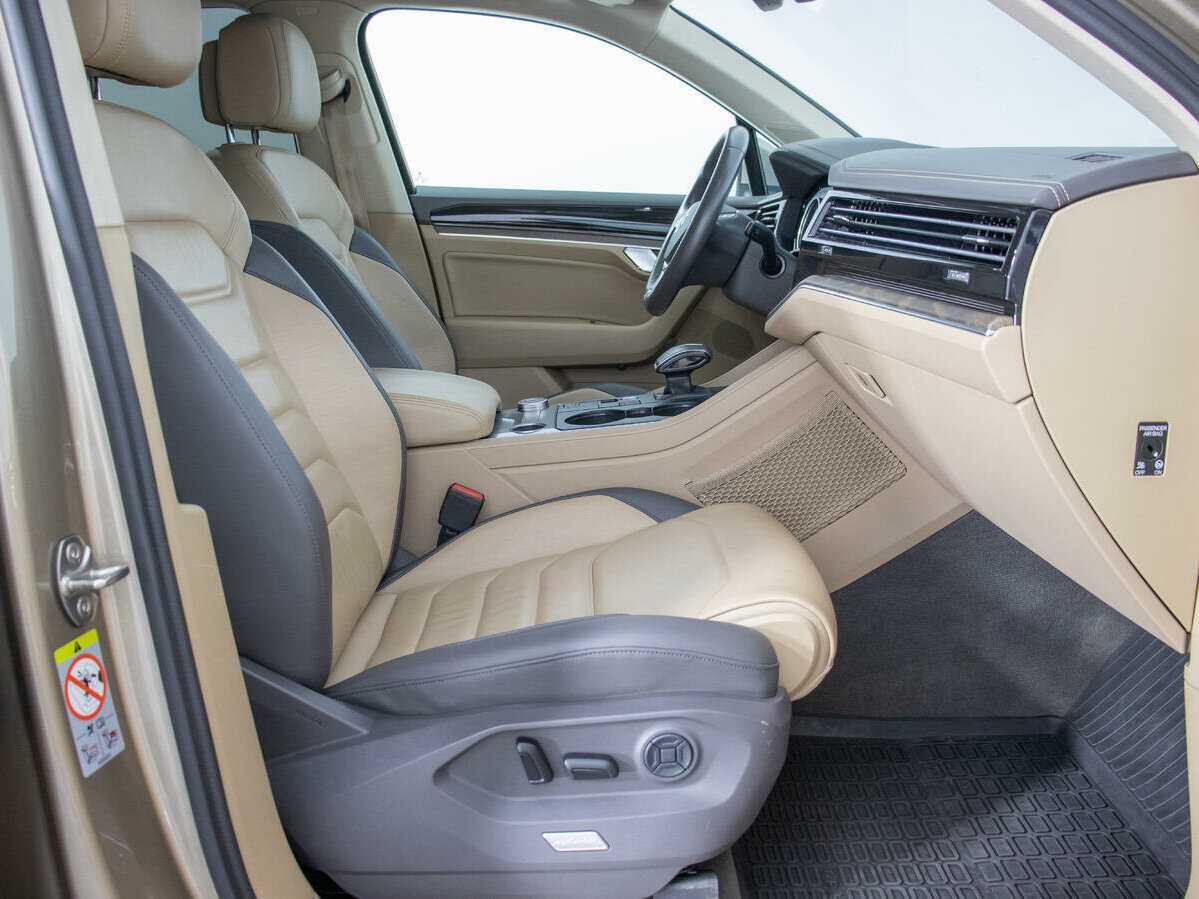 Volkswagen Touareg 2018 года с пробегом. Фото: #10