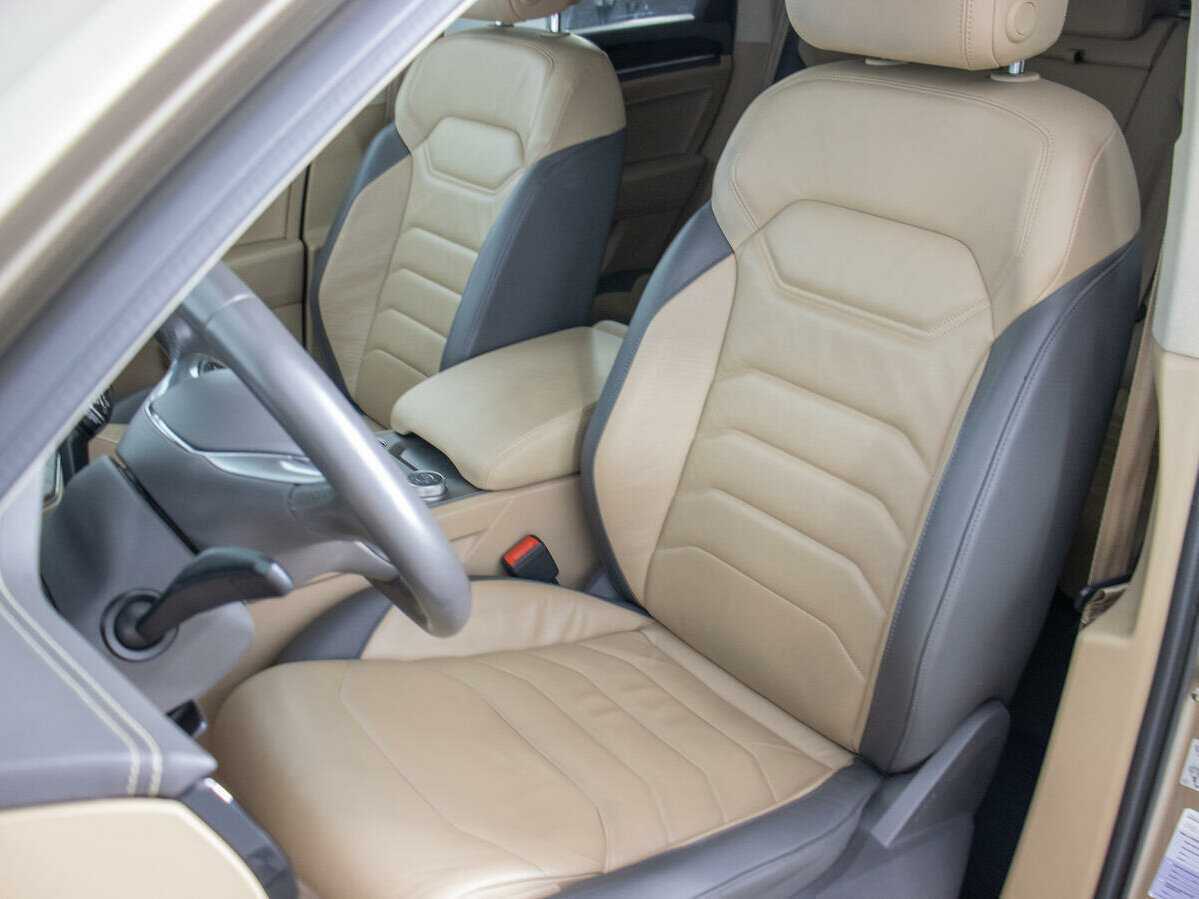 Volkswagen Touareg 2018 года с пробегом. Фото: #12
