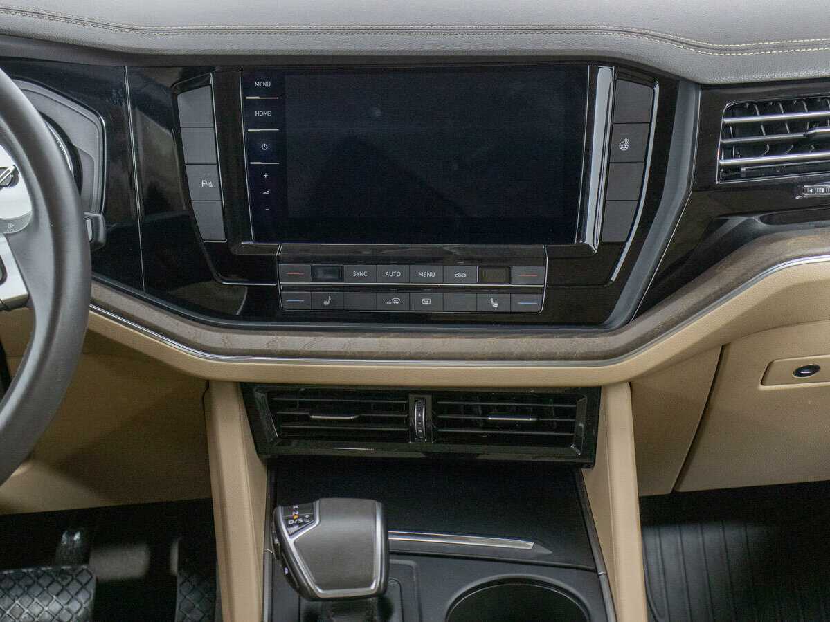 Volkswagen Touareg 2018 года с пробегом. Фото: #19