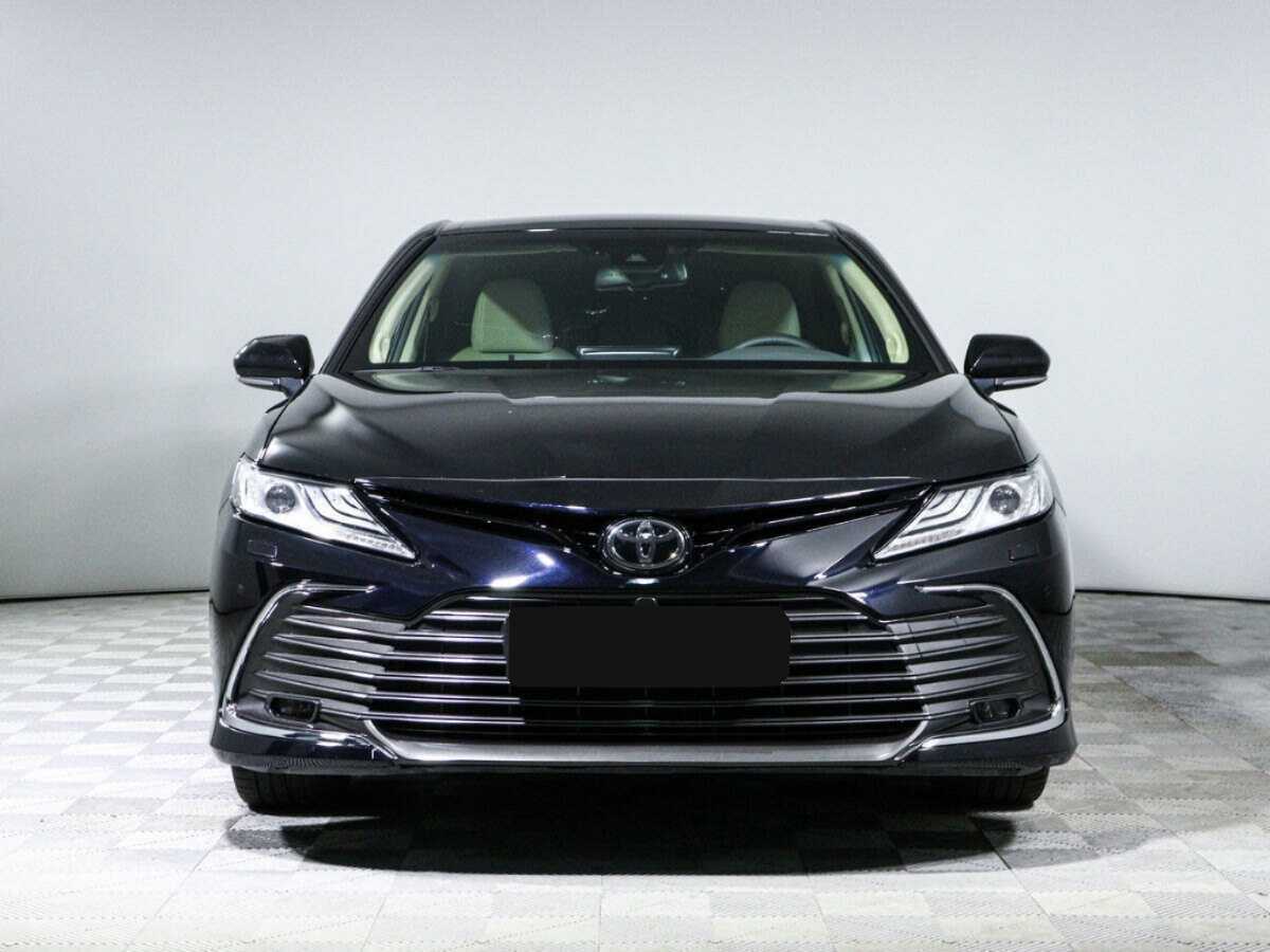 Toyota Camry 2021 года с пробегом. Фото: #1
