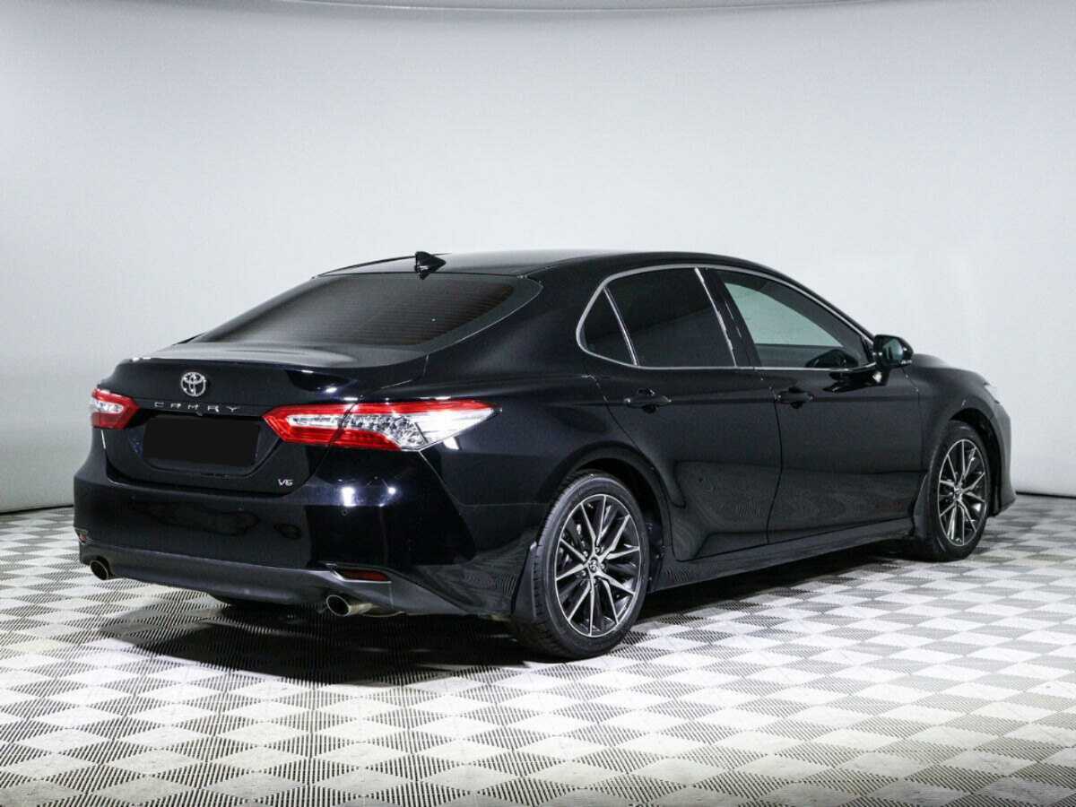 Toyota Camry 2021 года с пробегом. Фото: #3