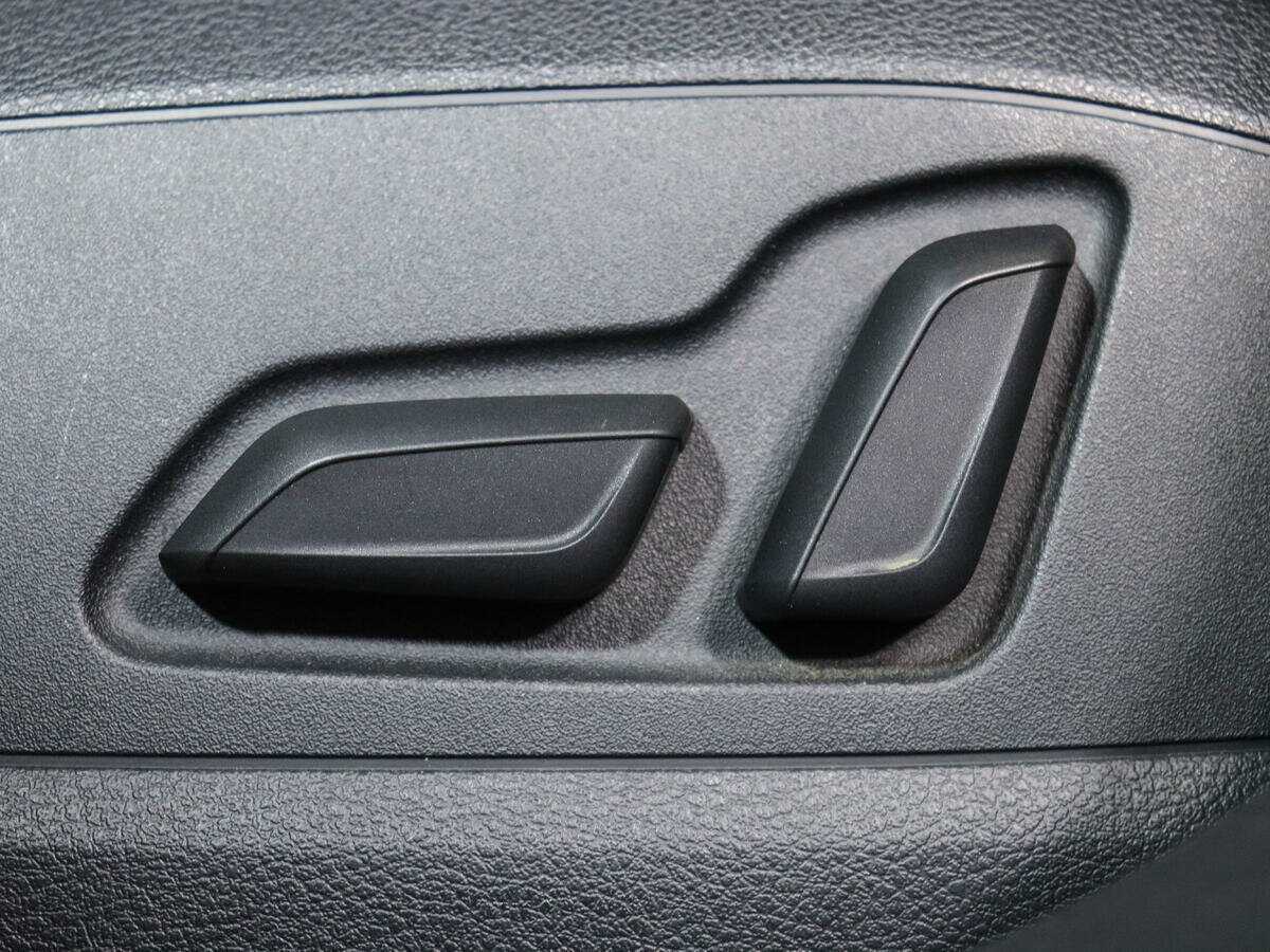 Audi A4 2019 года с пробегом. Фото: #12