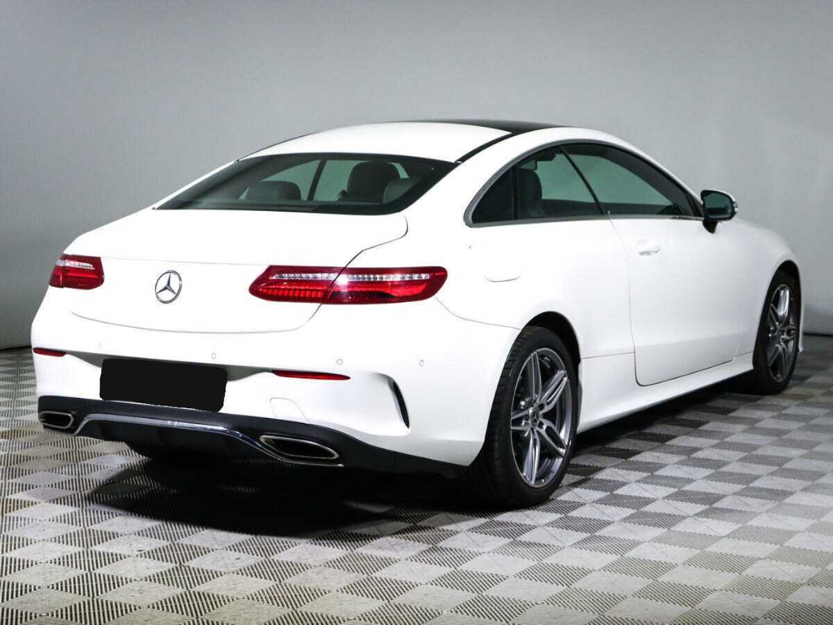 Mercedes-Benz E-Класс 2018 года с пробегом. Фото: #3