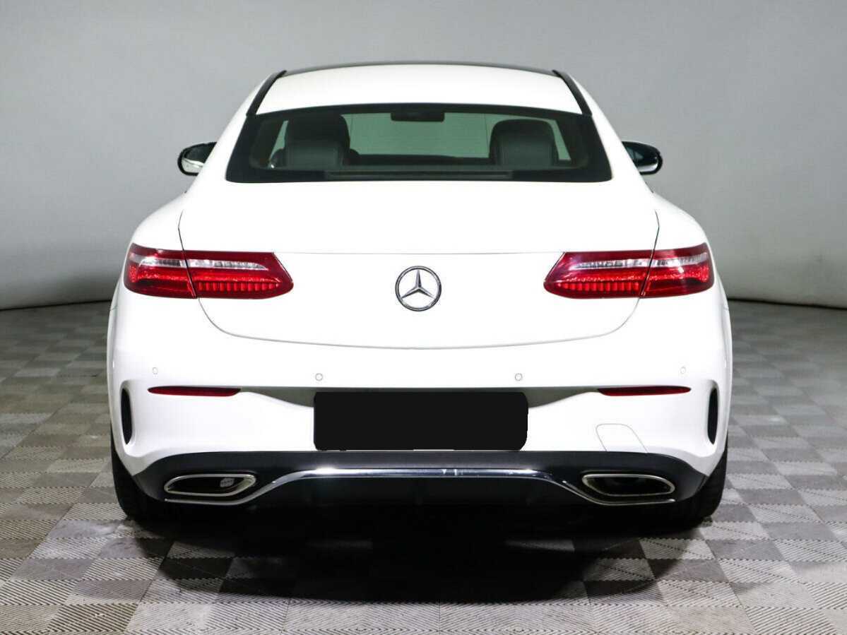 Mercedes-Benz E-Класс 2018 года с пробегом. Фото: #4