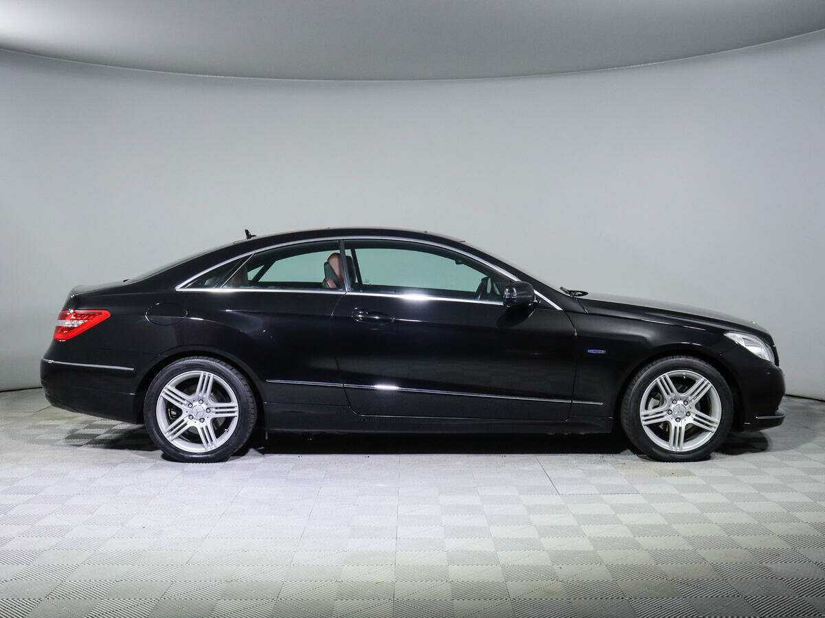 Mercedes-Benz E-Класс 2011 года с пробегом. Фото: #2