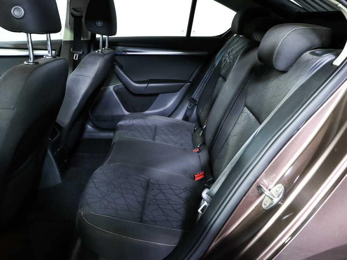 Б/У Шкода Октавия 2019 года. Фото: #9