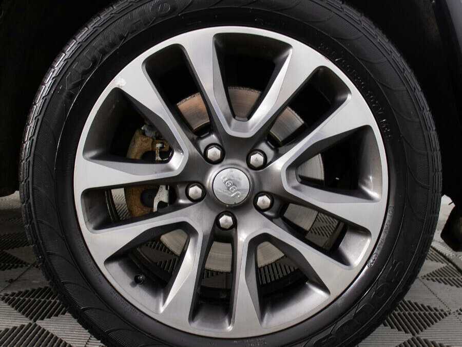 Jeep Grand Cherokee 2018 года с пробегом. Фото: #23