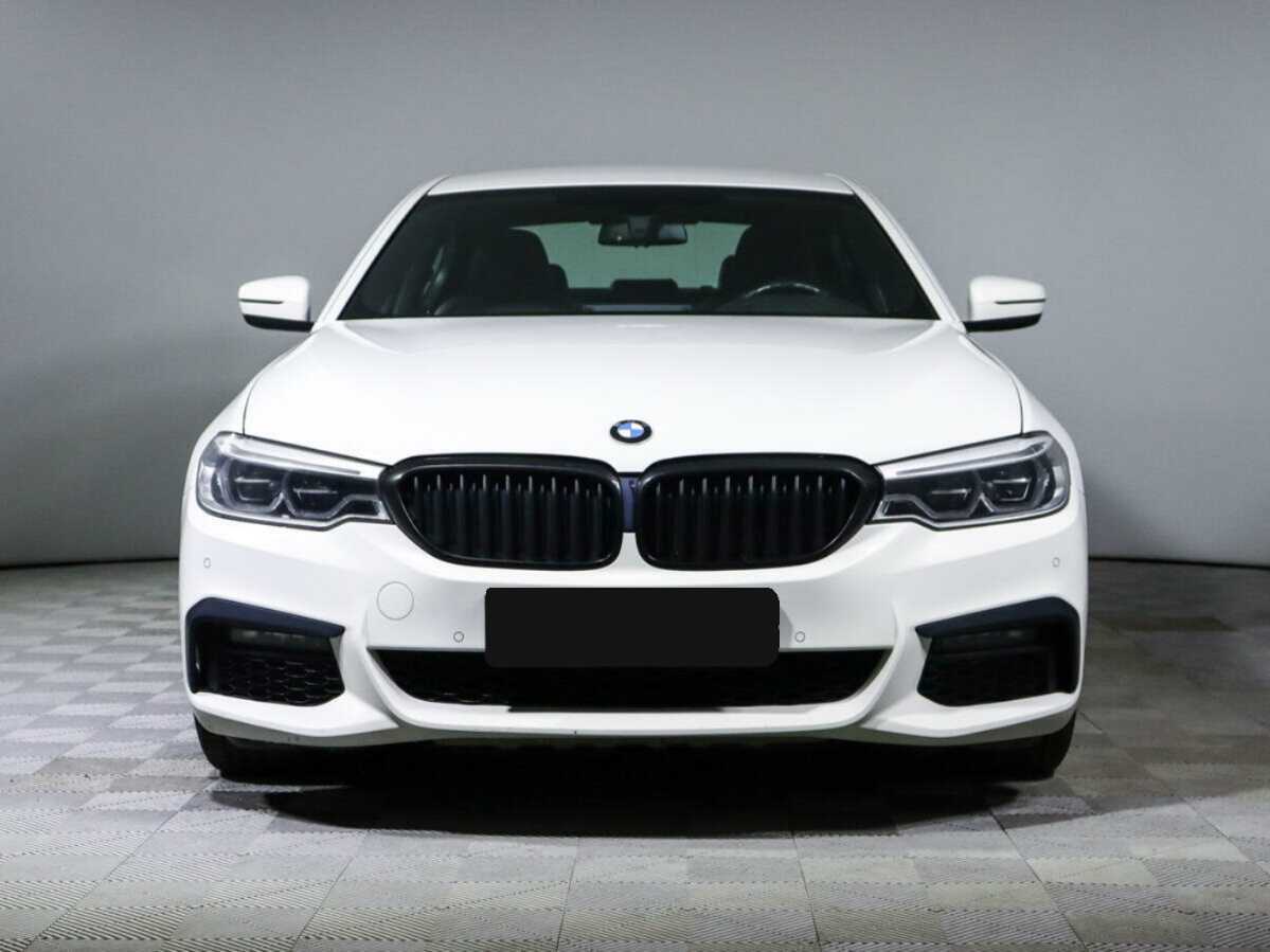 BMW 5 серии 2019 года с пробегом. Фото: #1