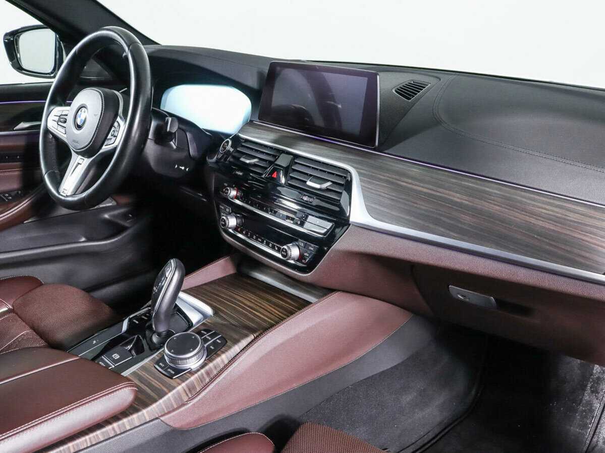 BMW 5 серии 2019 года с пробегом. Фото: #8