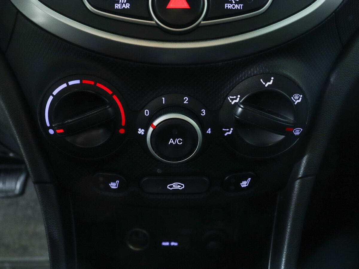 Hyundai Solaris 2011 года с пробегом. Фото: #14