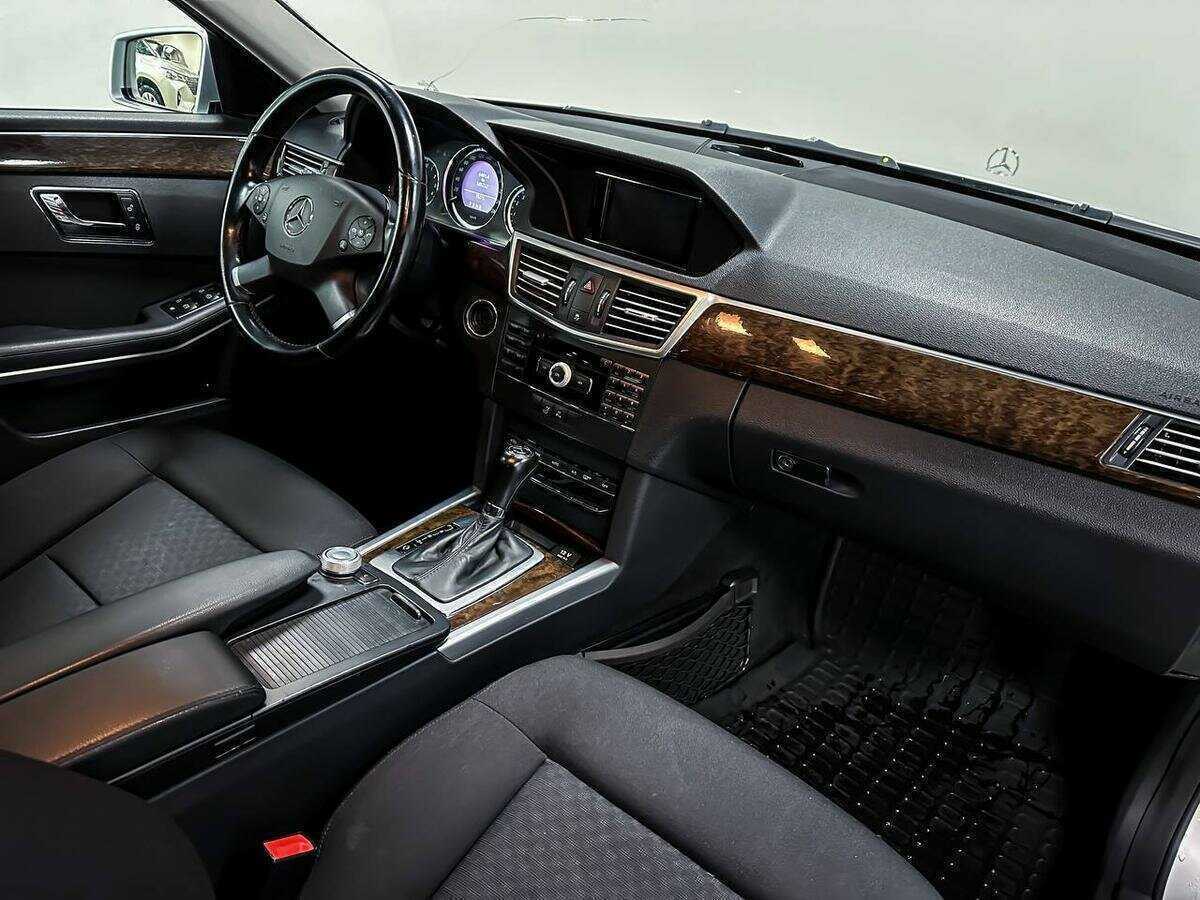 Mercedes-Benz E-Класс 2010 года с пробегом. Фото: #10