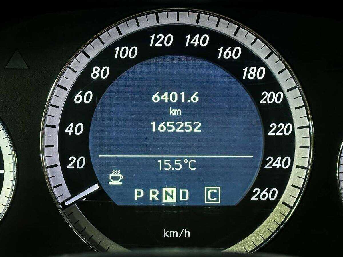 Mercedes-Benz E-Класс 2010 года с пробегом. Фото: #17