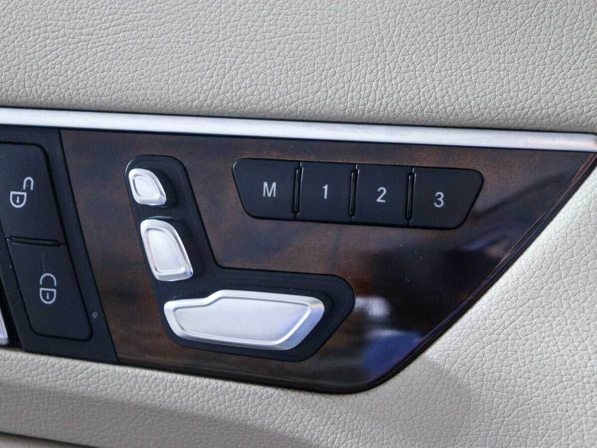 Mercedes-Benz E-Класс 2013 года с пробегом. Фото: #13