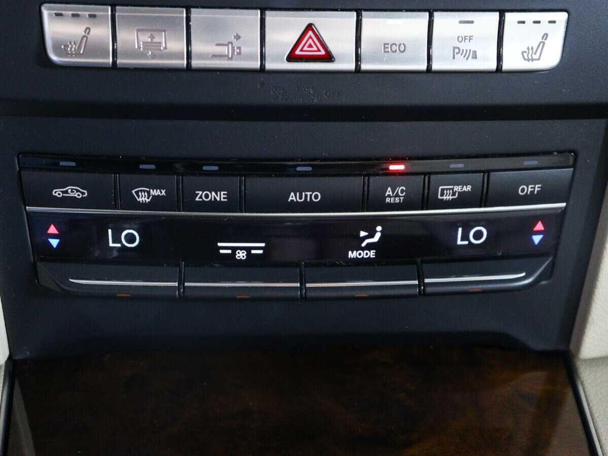 Mercedes-Benz E-Класс 2013 года с пробегом. Фото: #18