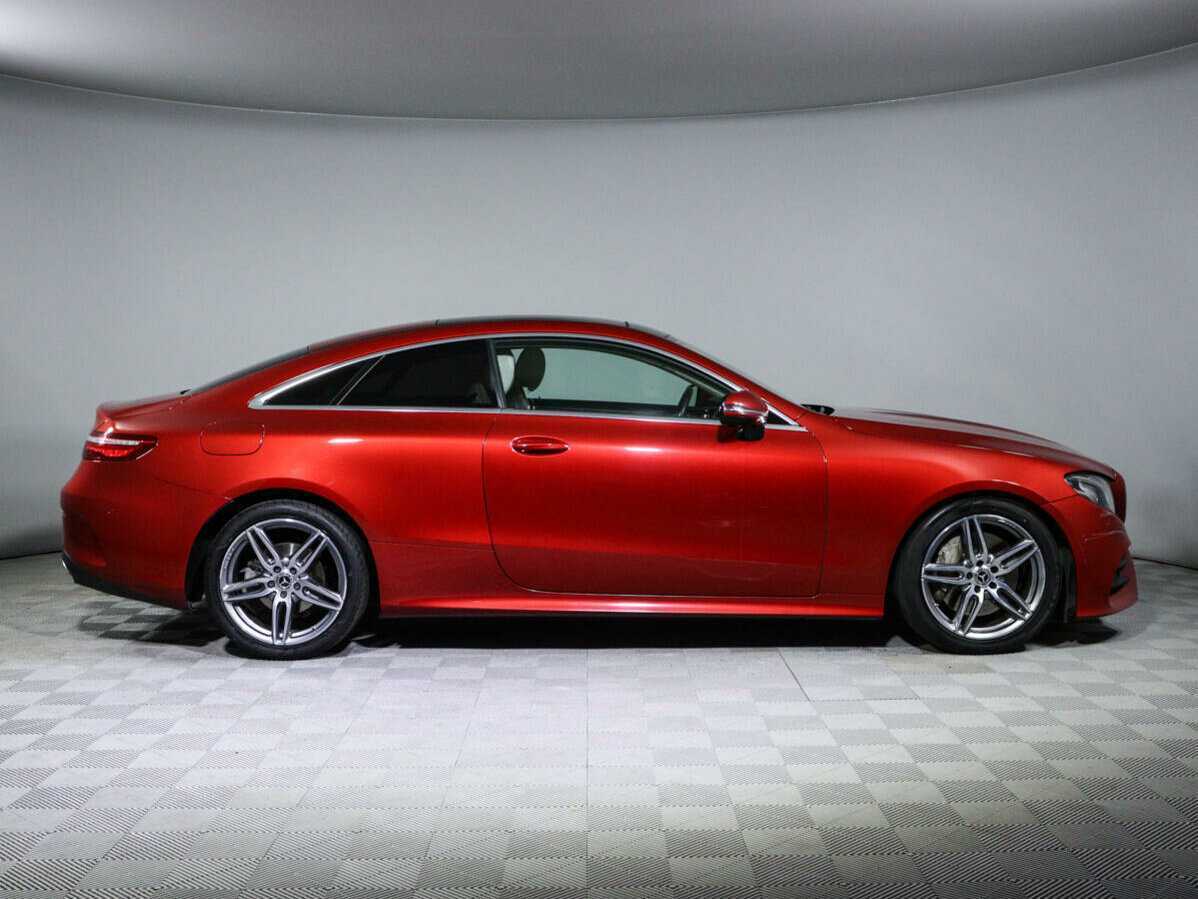 Mercedes-Benz E-Класс 2018 года с пробегом. Фото: #3