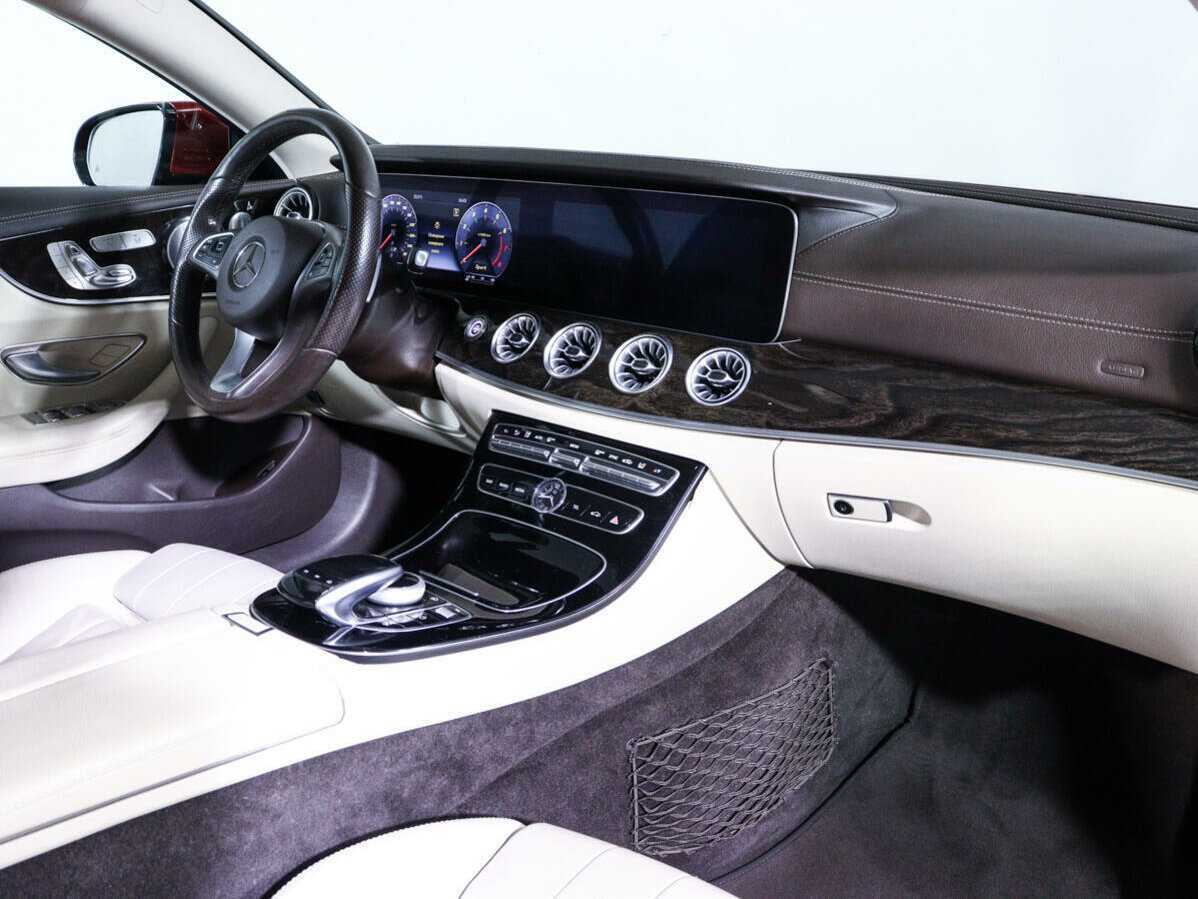 Mercedes-Benz E-Класс 2018 года с пробегом. Фото: #8